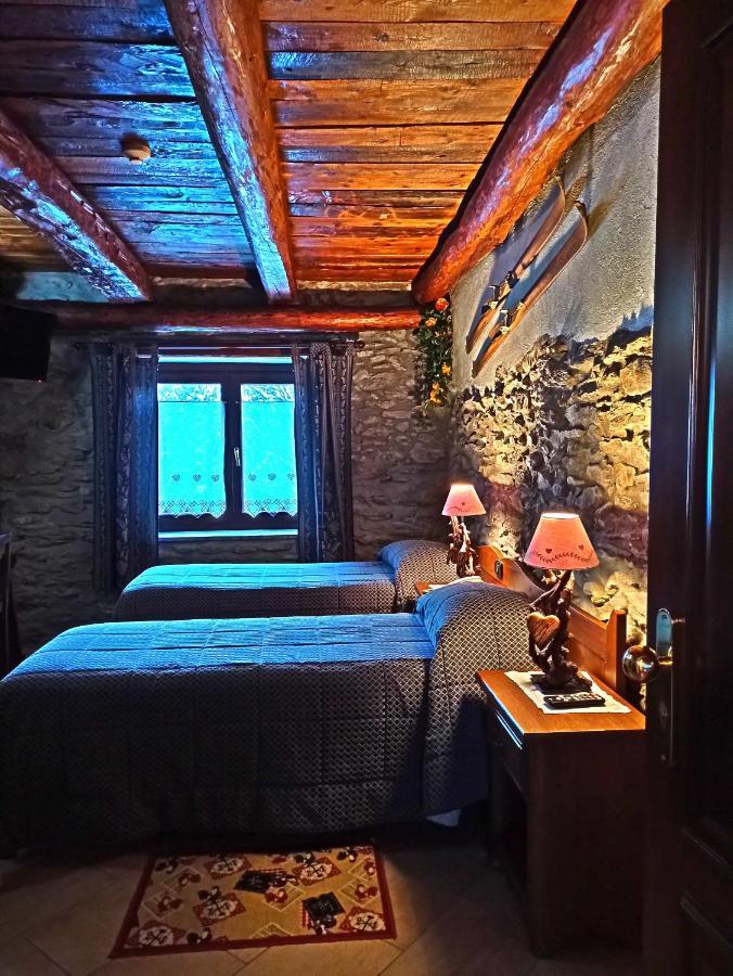 Hotel Etoile Des Neiges Oulx Exterior foto