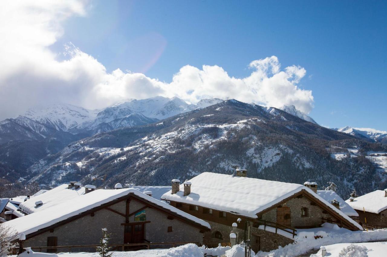 Hotel Etoile Des Neiges Oulx Exterior foto